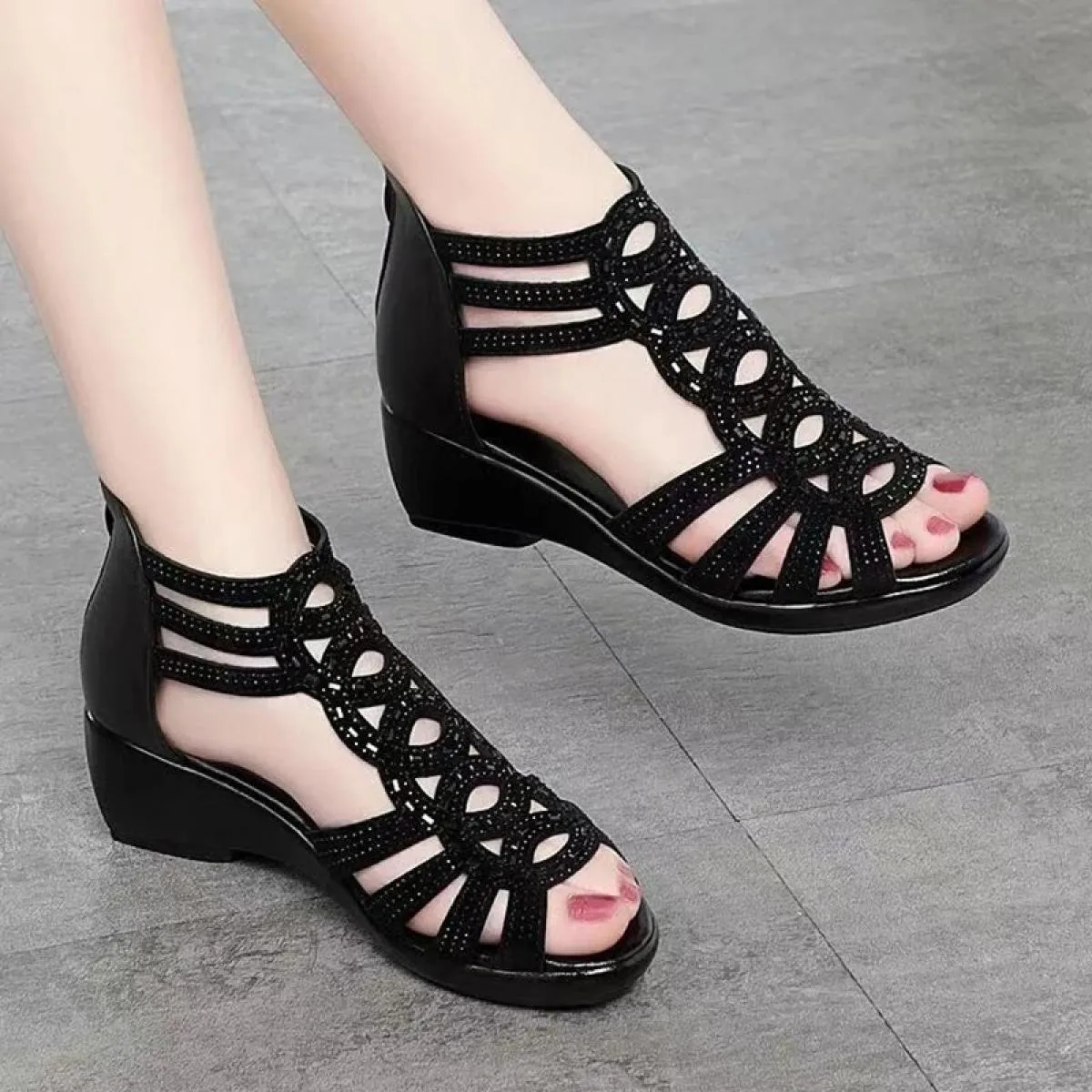 2023 Estate Nuova Pelle Morbida Sandali Romani Donne Suola Morbida Outwear Scarpe Con Zeppa da Donna Moda Casual Designer Scarpa