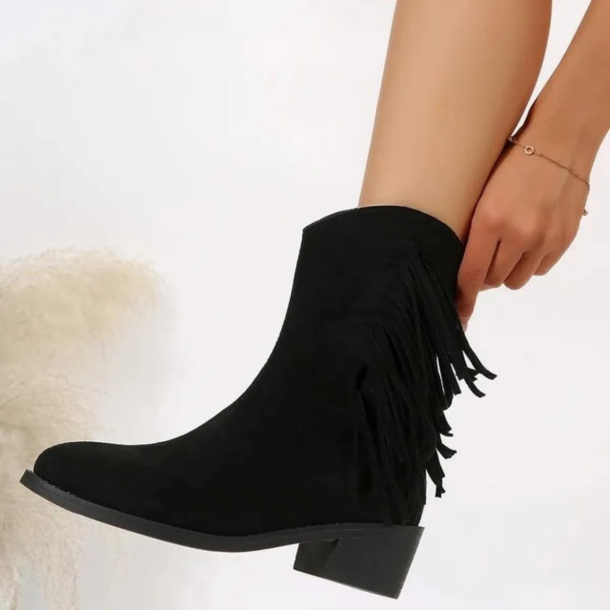 2023 Nuova Signora Stivali Tacco Quadrato Alto Breve Nappa Bootie Con Pelliccia Per L'autunno Plus Size Colore Solido Punta a pu