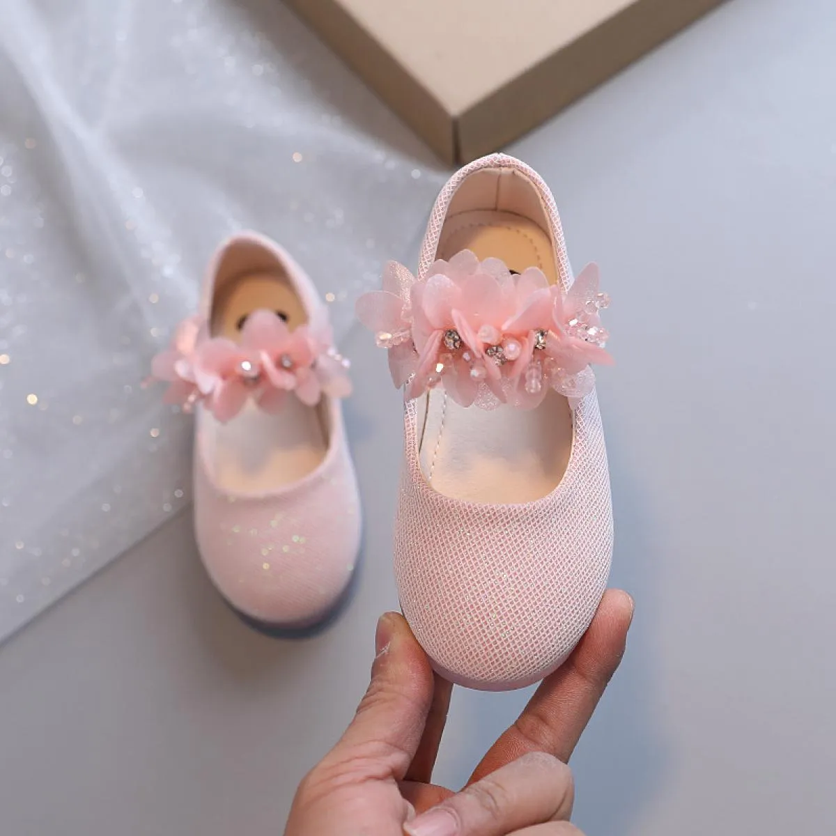 2023 Scarpe eleganti in pelle da bambina per bambina Primavera Autunno Beige Rosa Bianco Scarpe da principessa con strass con fi