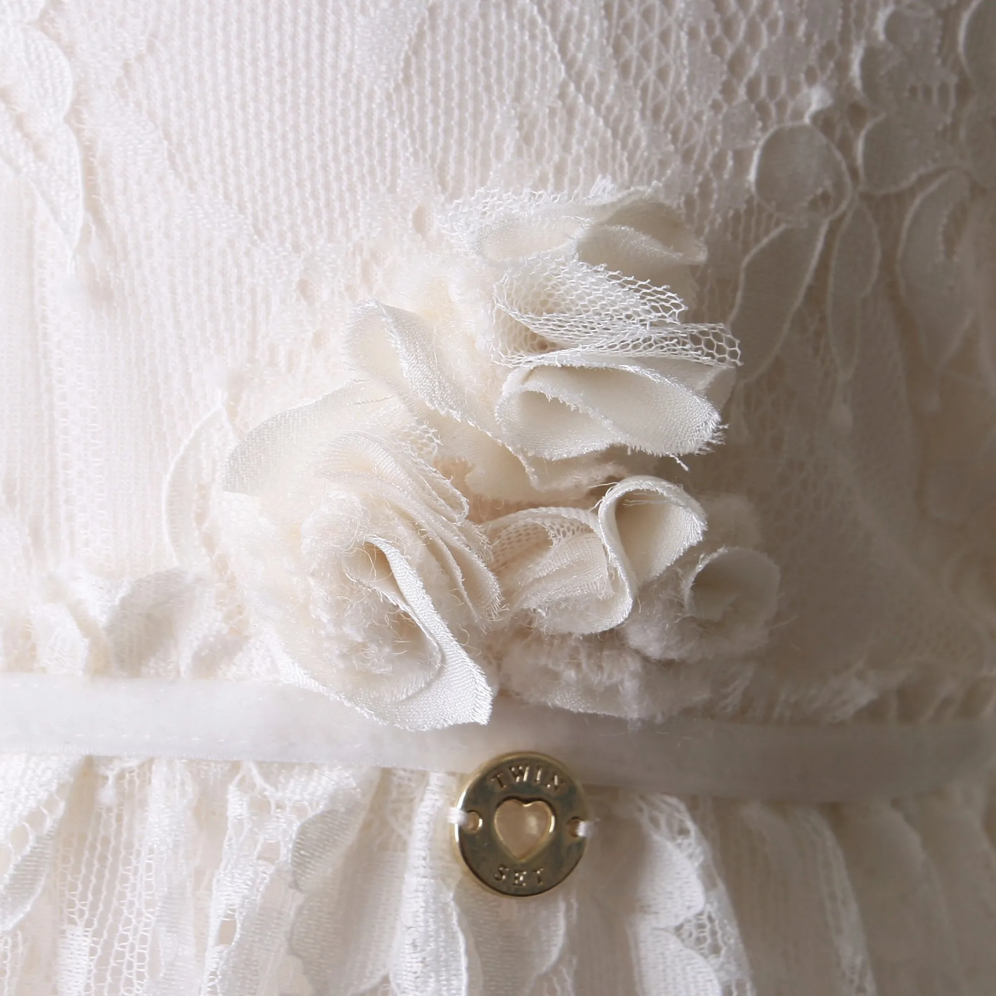 Abito Pizzo Con Rosa