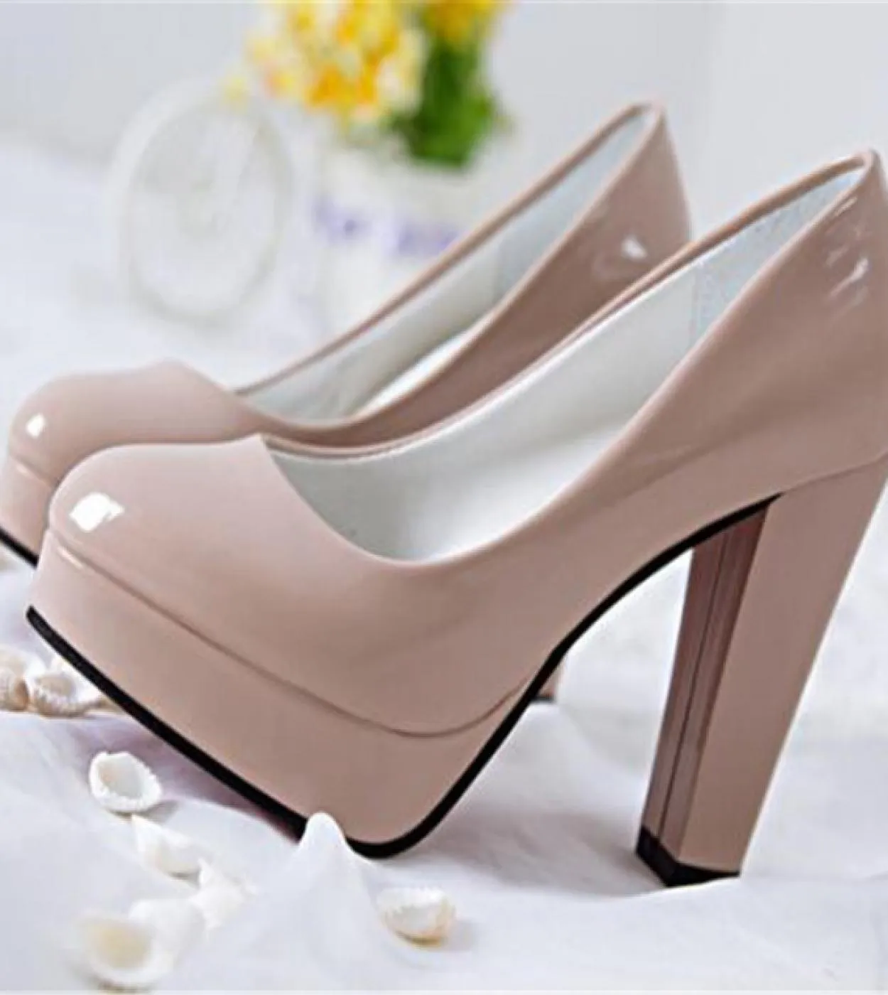 Designer di lusso tacchi a punta scarpe eleganti scarpe a punta Hee 2023 nuove pompe da donna