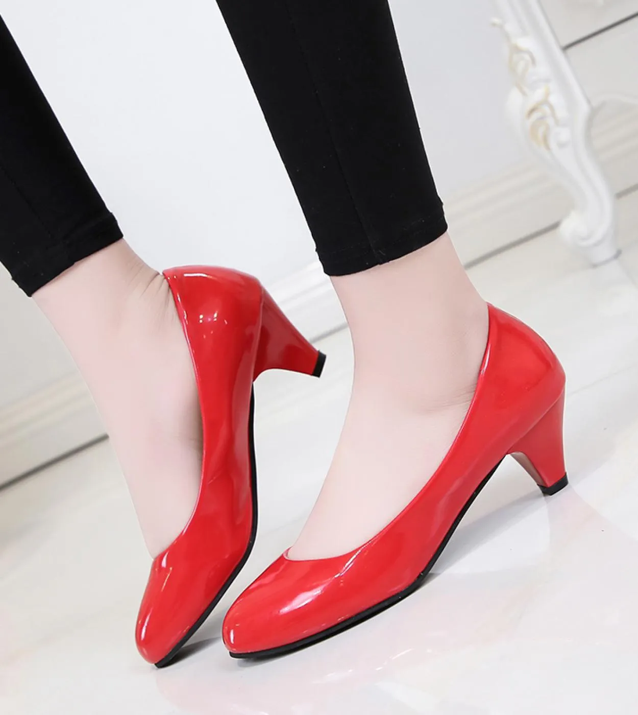 Décolleté eleganti Scarpe da donna New Fashion Scarpe con tacchi alti poco profondi Moda Punta tonda Comfort Slipon Scarpe da fe