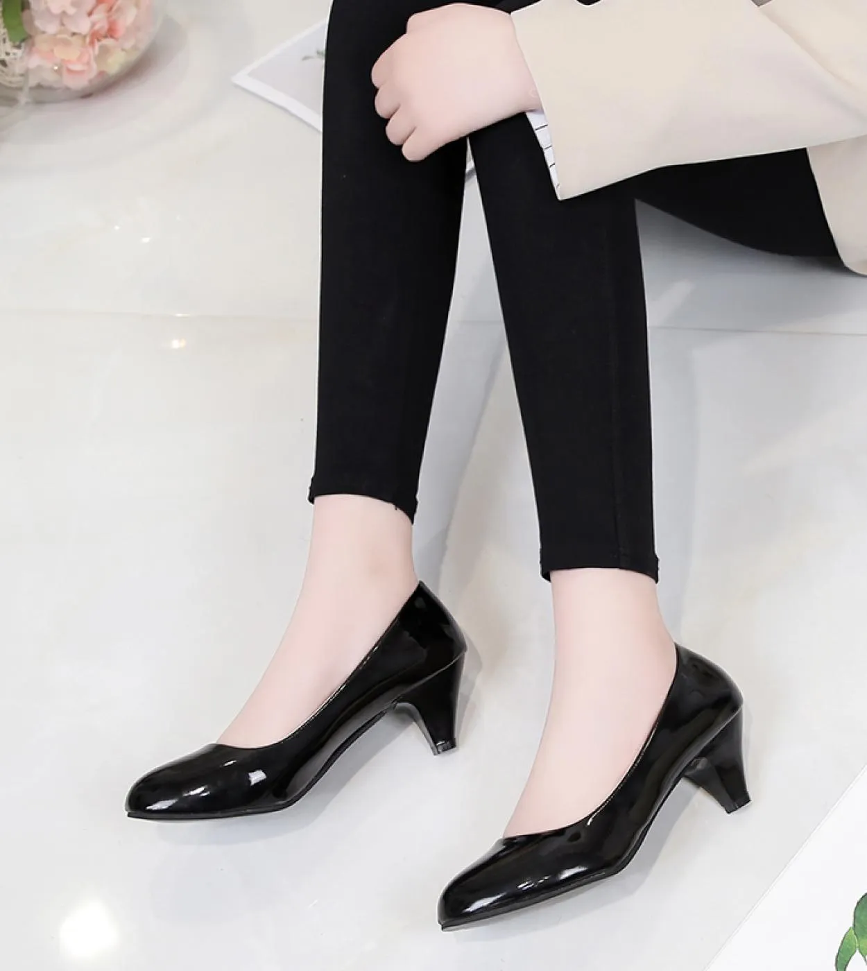 Décolleté eleganti Scarpe da donna New Fashion Scarpe con tacchi alti poco profondi Moda Punta tonda Comfort Slipon Scarpe da fe