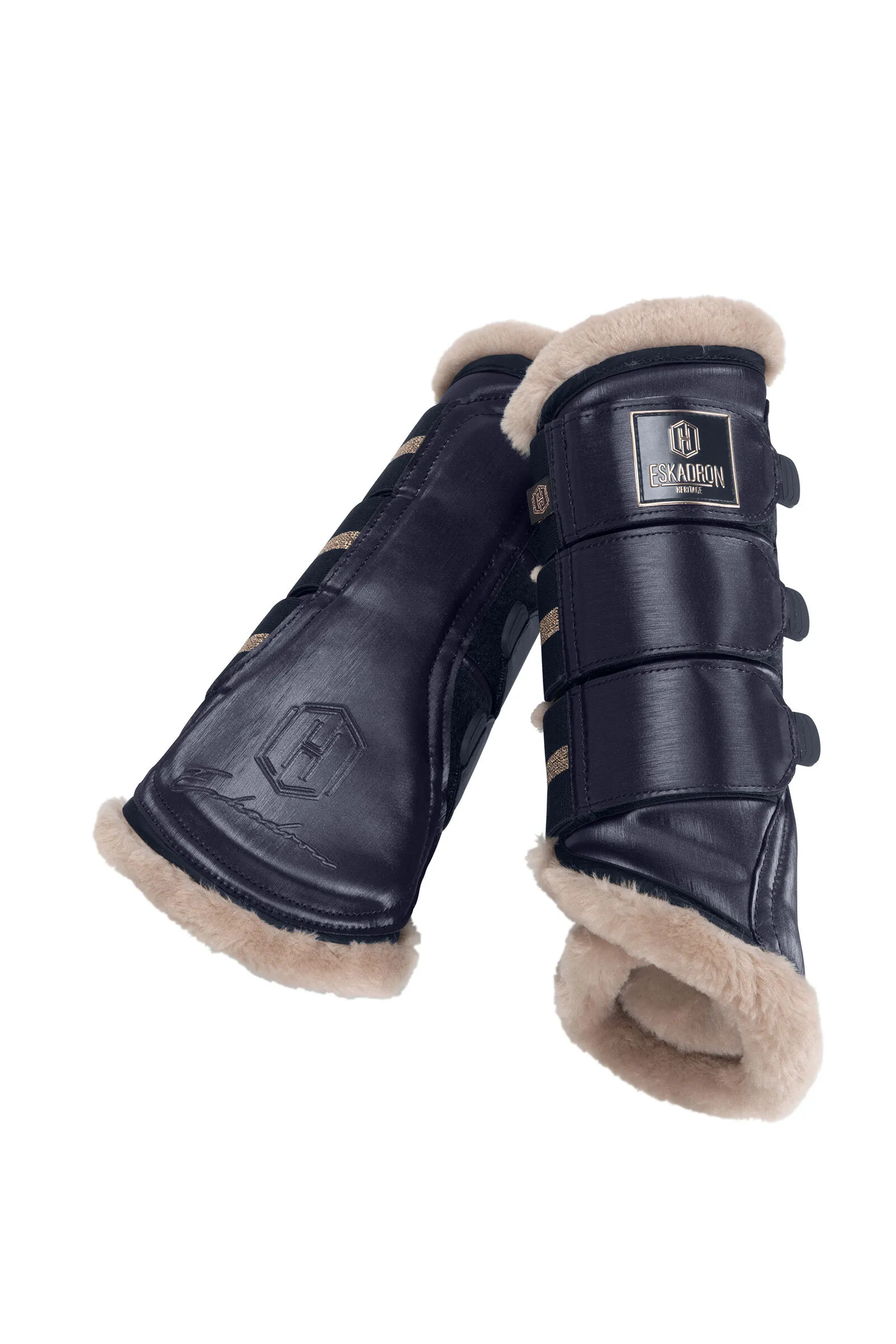 Eskadron Heritage AW2023 Paratendini Glamslate per Shetty con pelliccia ecologica