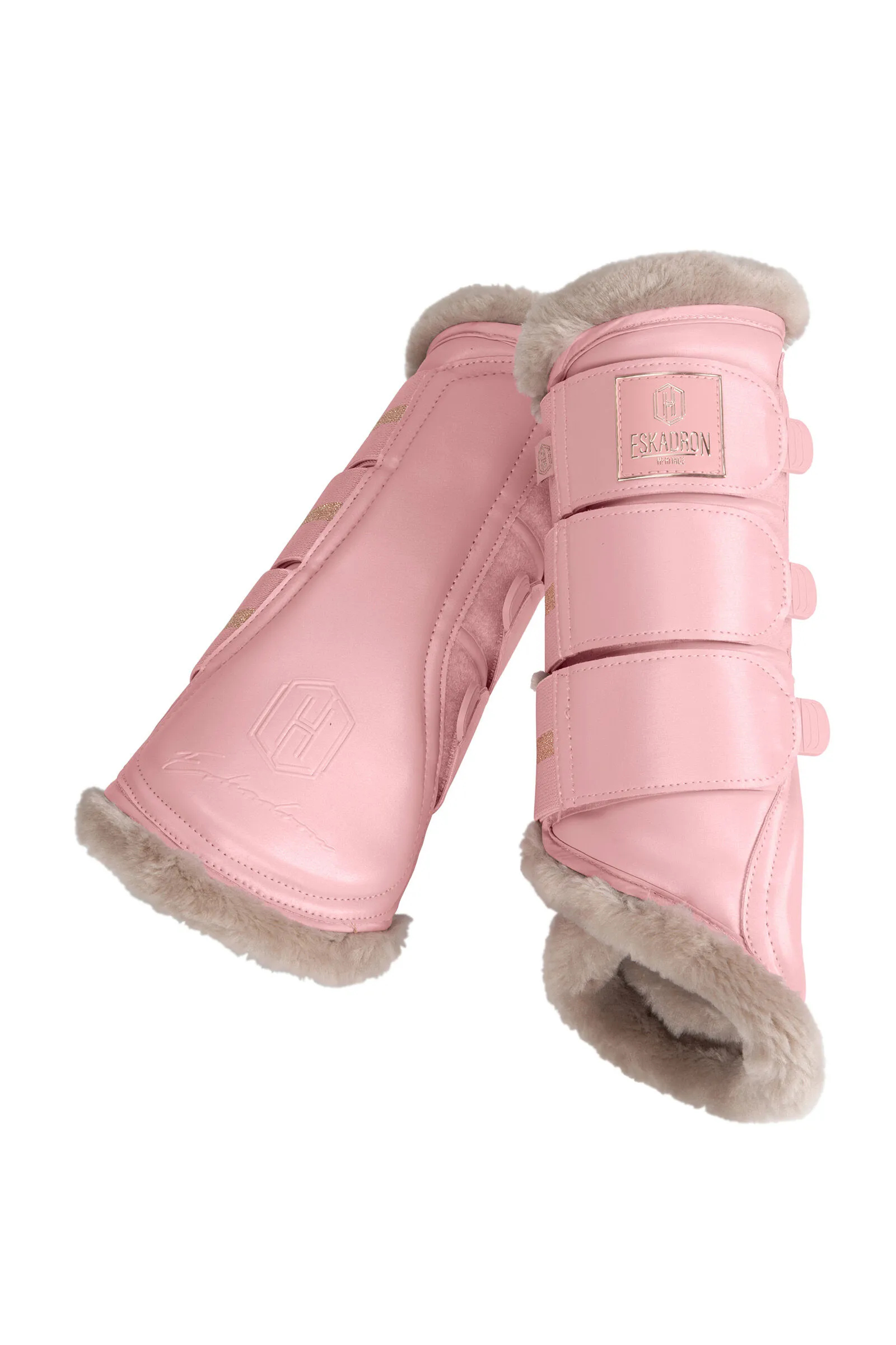 Eskadron Heritage AW2023 Paratendini Glamslate per Shetty con pelliccia ecologica