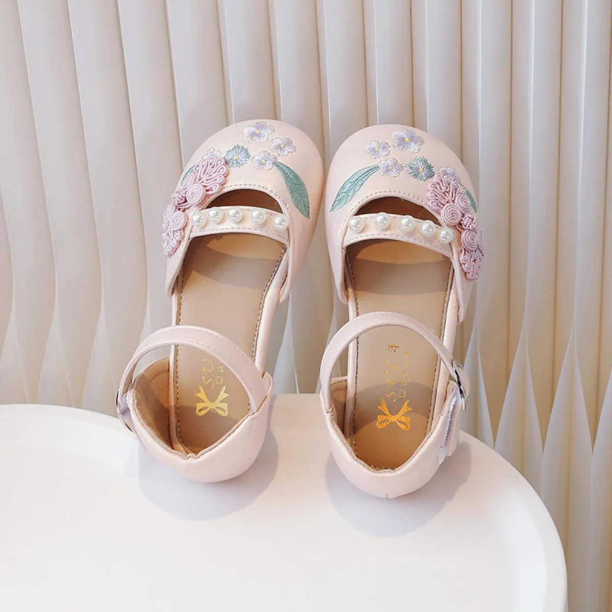 Estate tradizionale stile cinese scarpe per bambini sandali per ragazze eleganti sandali ricamati per scarpe cosplay Hanfu per r