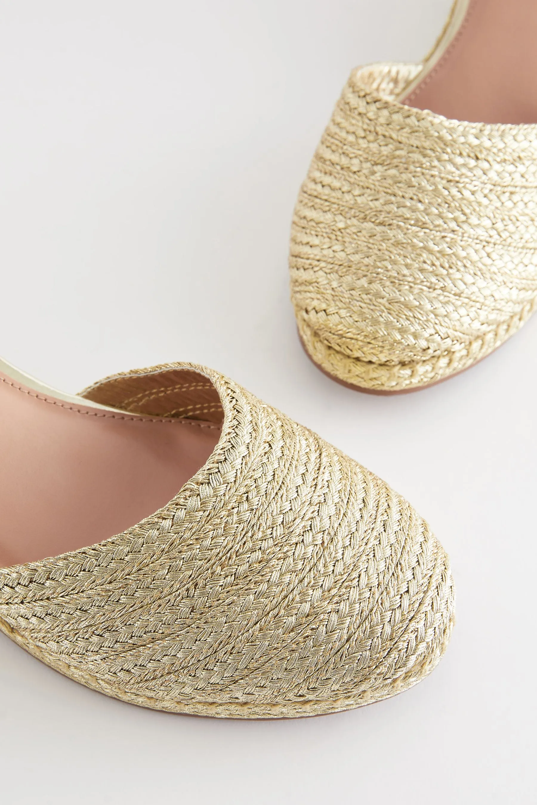 Forever Comfort® - Scarpe con zeppa a punta chiusa