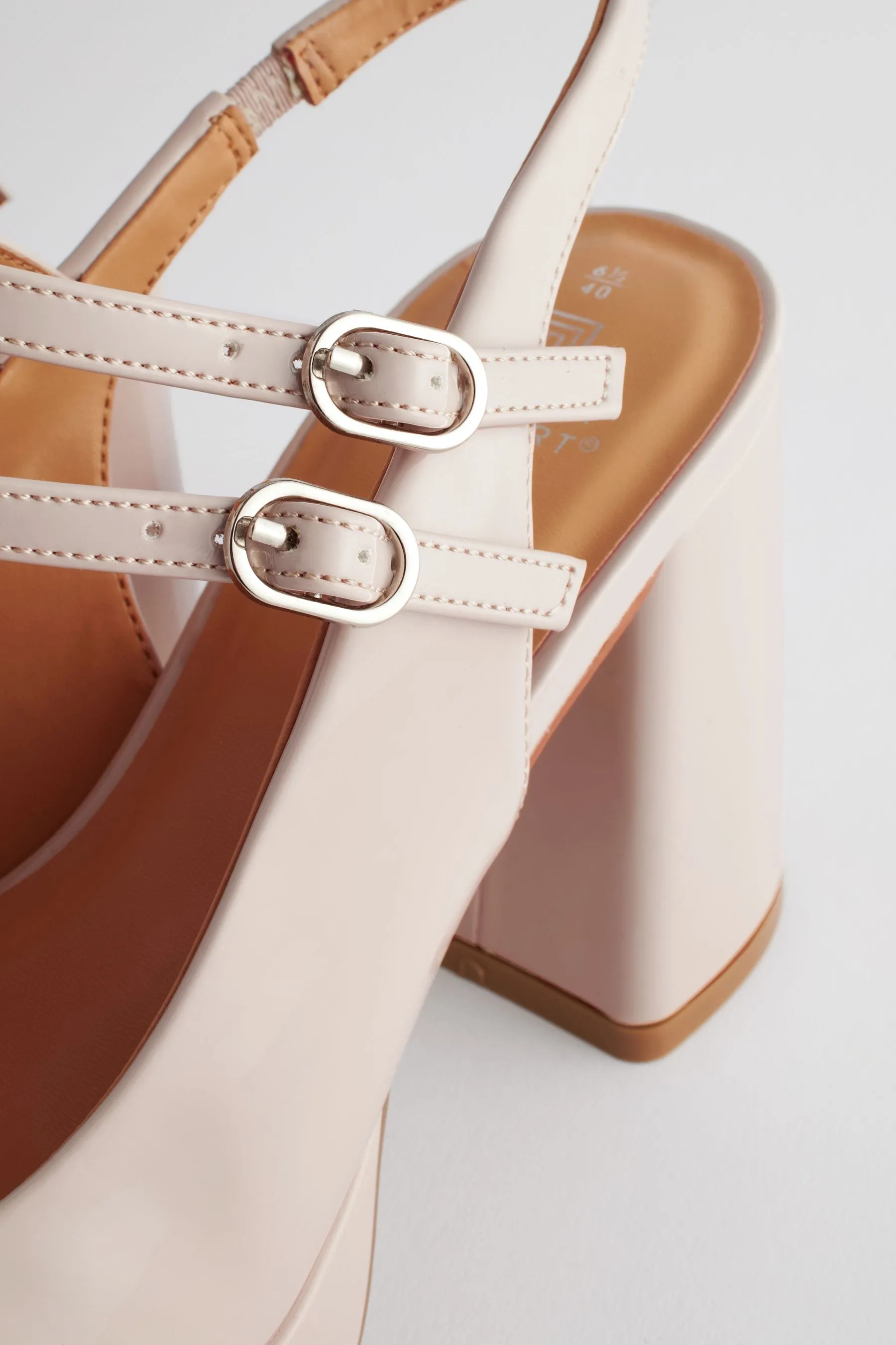 Forever Comfort® - Scarpe Mary Jane con cinturino posteriore e Scarpe