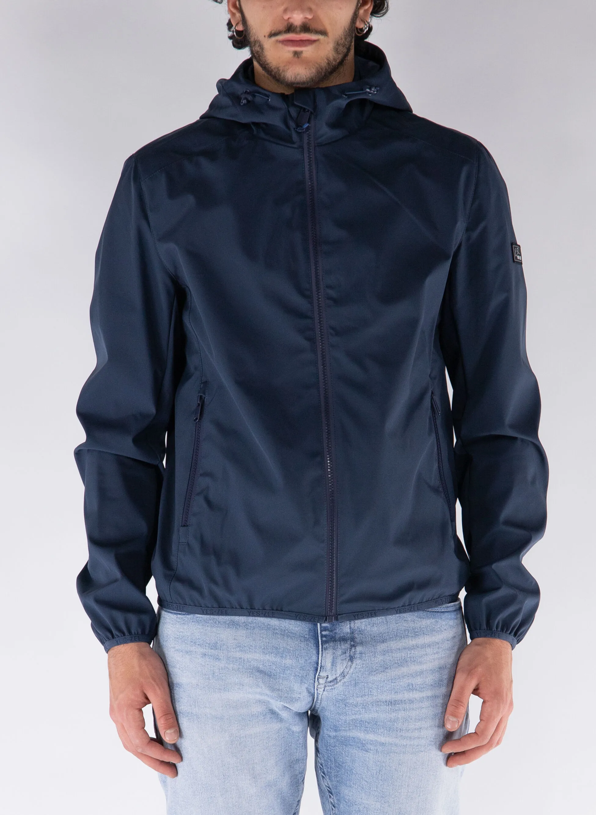 giacca full zip softshell con cappuccio