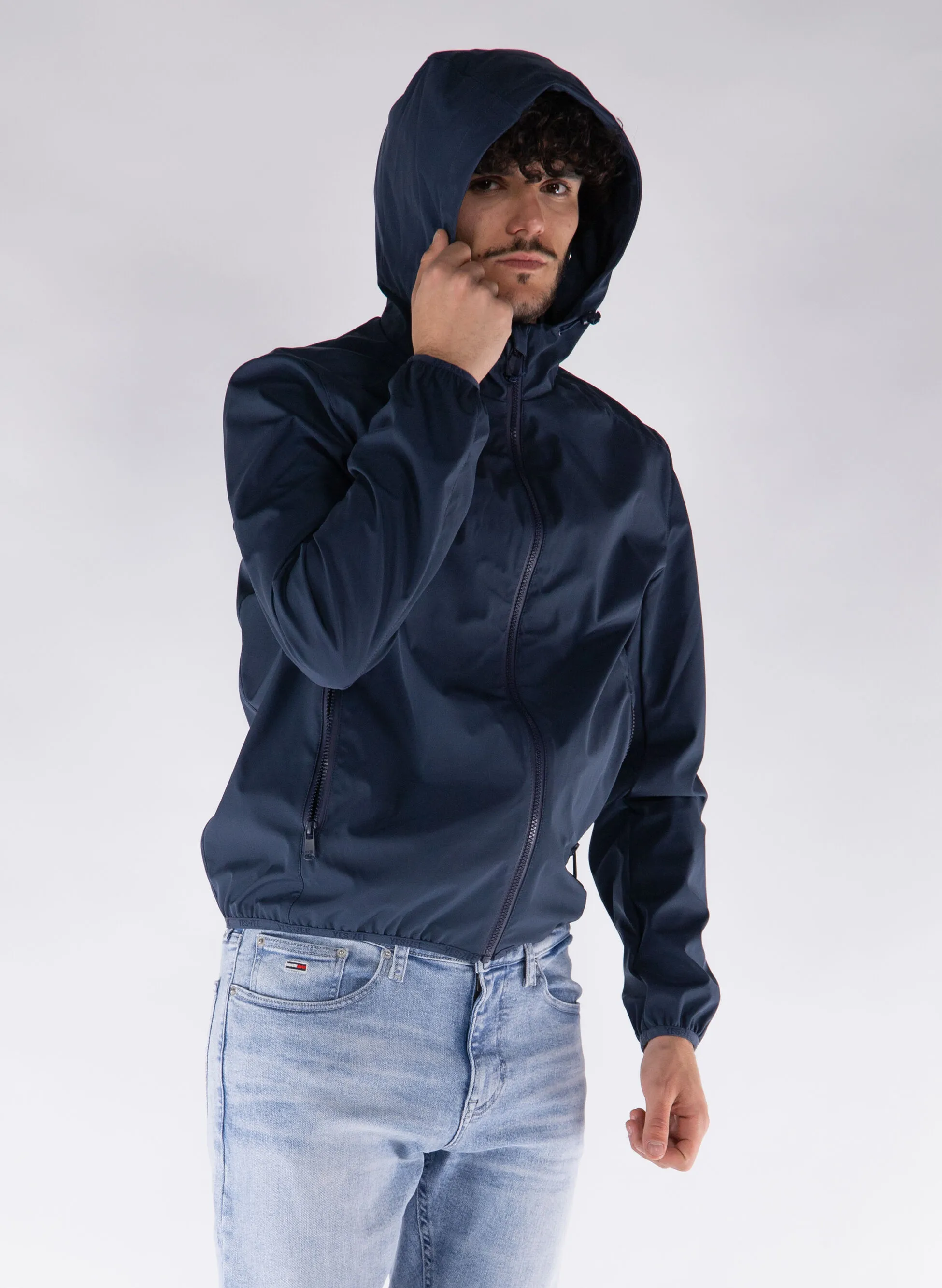 giacca full zip softshell con cappuccio