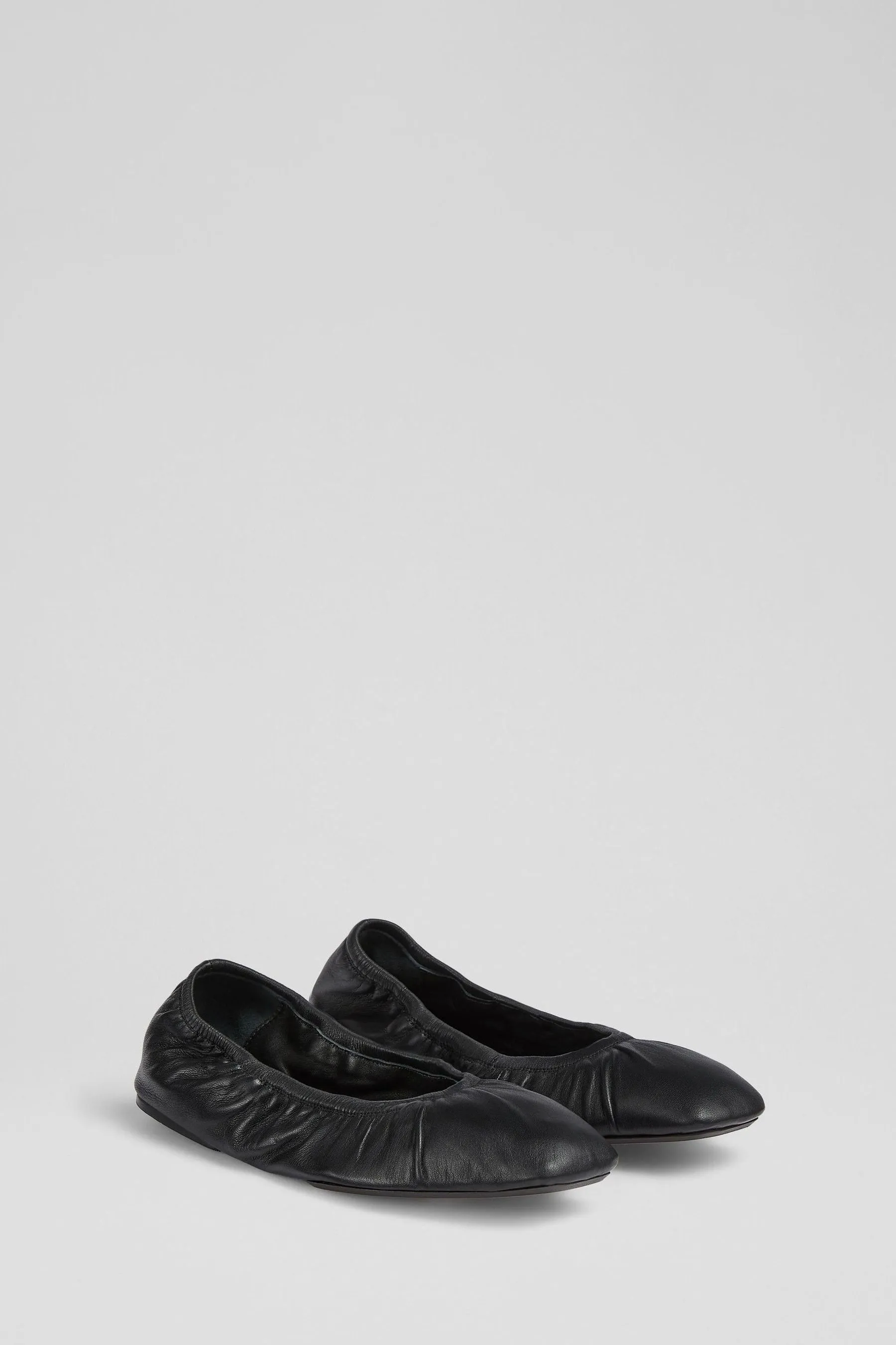 LK Bennett - Tayla - Nero a pieghe écru - Scarpe basse