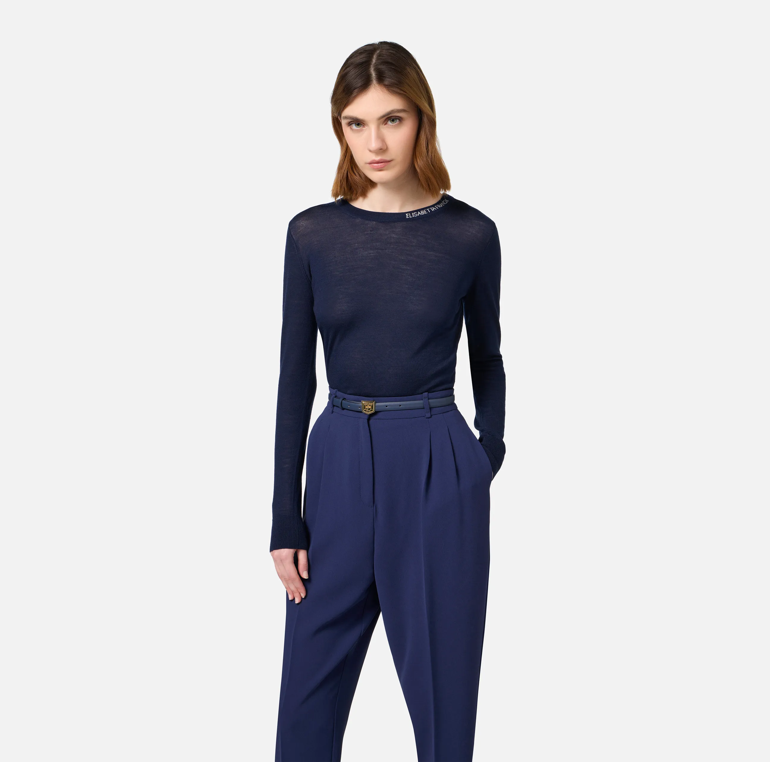 Maglia in lana merino con logo jacquard in contrasto