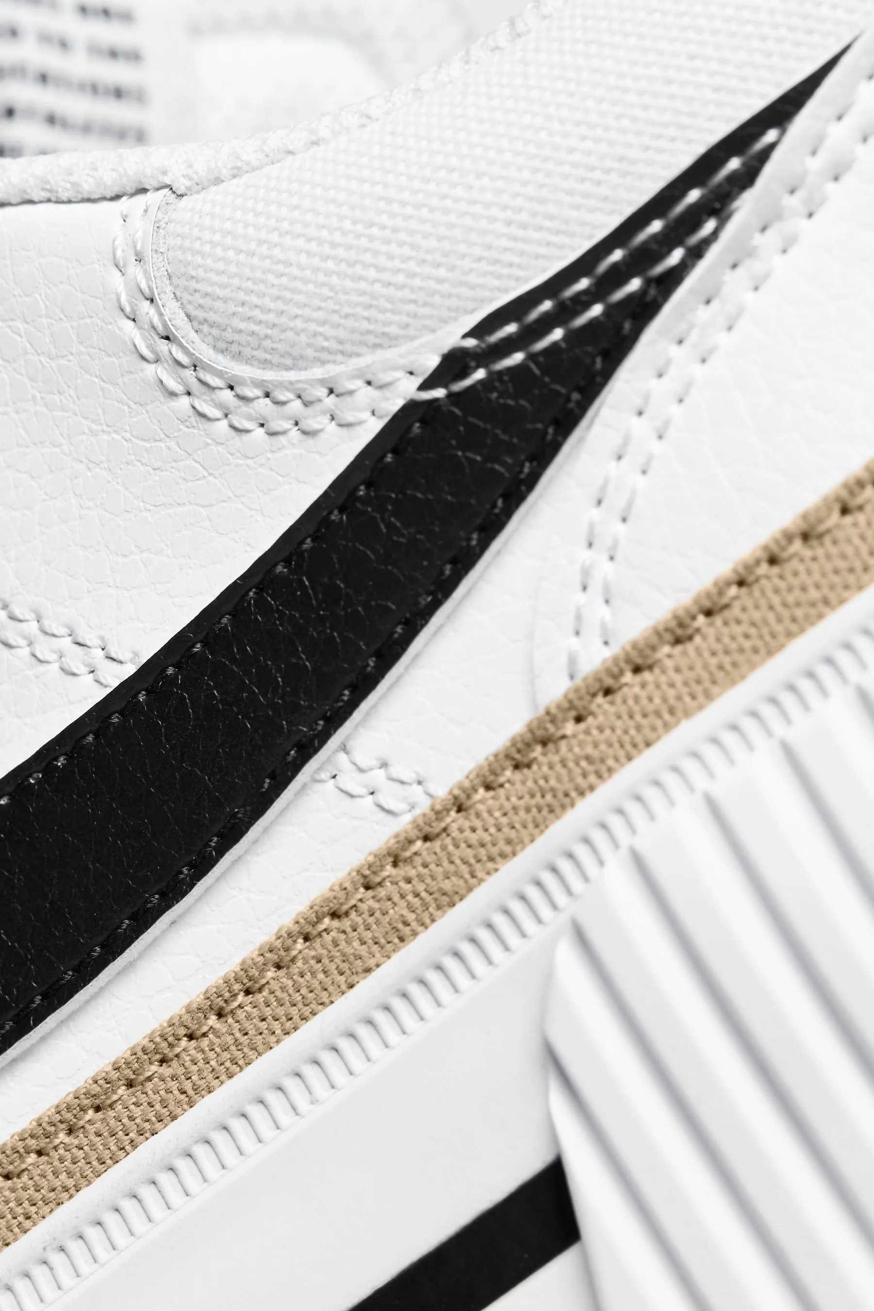 Nike - Court Legacy Lift - Scarpe da ginnastica con plateau