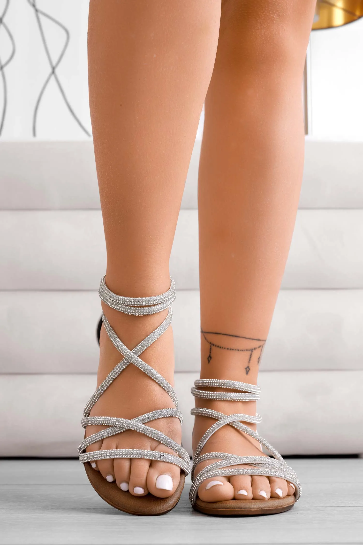 PLEASANT - Sandali bassi bianchi con fasce in strass
