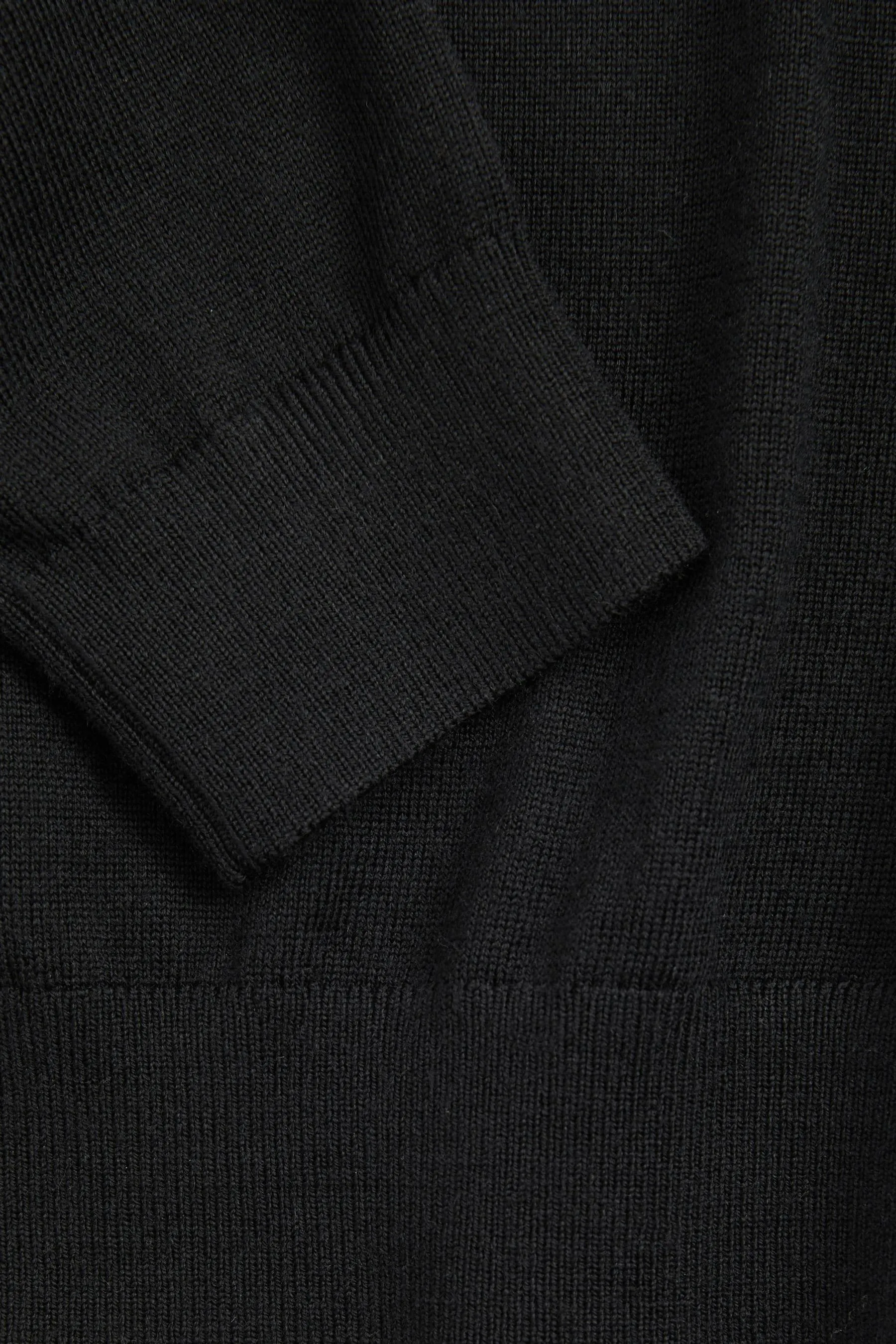 Reiss Earl - Maglia in lana merino con scollo a V    