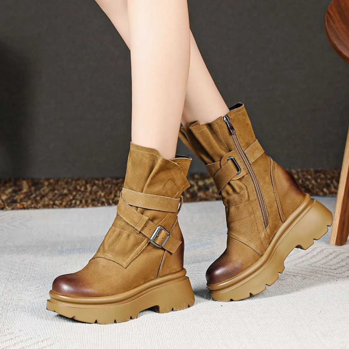 Retro stile britannico femminile nuova moda scarpe in vera pelle piattaforma tacchi alti donna stivali da moto casual a metà pol