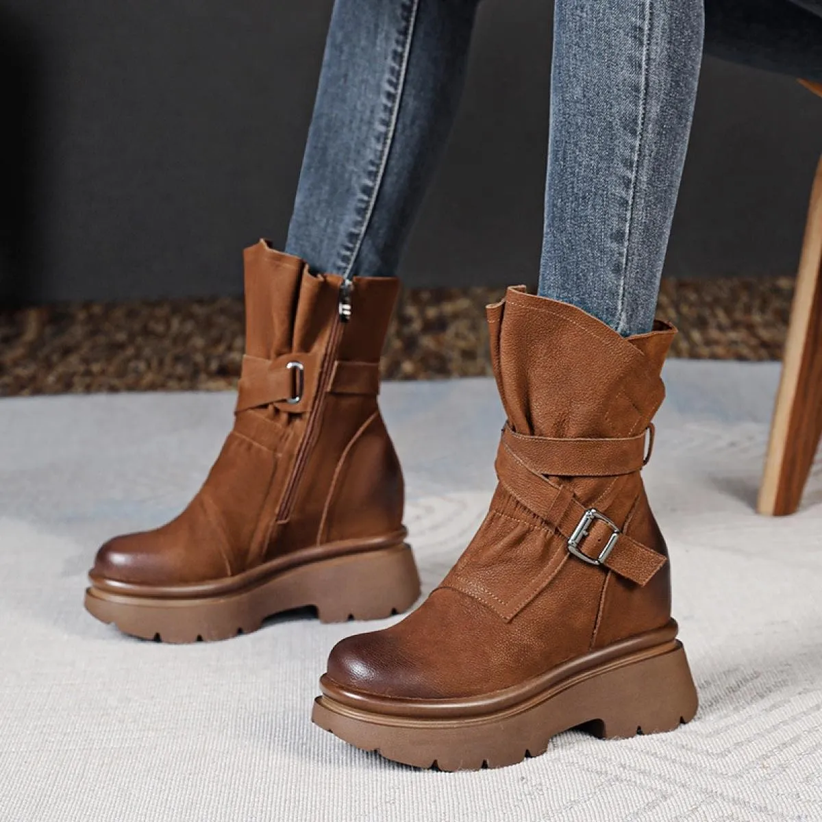 Retro stile britannico femminile nuova moda scarpe in vera pelle piattaforma tacchi alti donna stivali da moto casual a metà pol