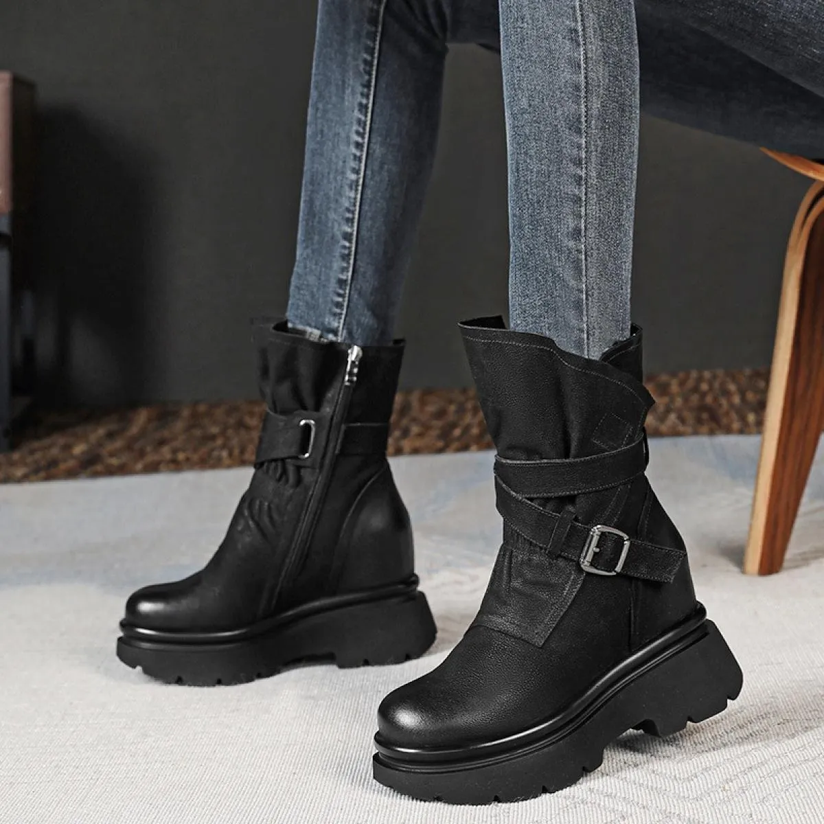 Retro stile britannico femminile nuova moda scarpe in vera pelle piattaforma tacchi alti donna stivali da moto casual a metà pol