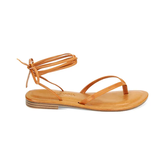 Sandali bassi cognac con lacci