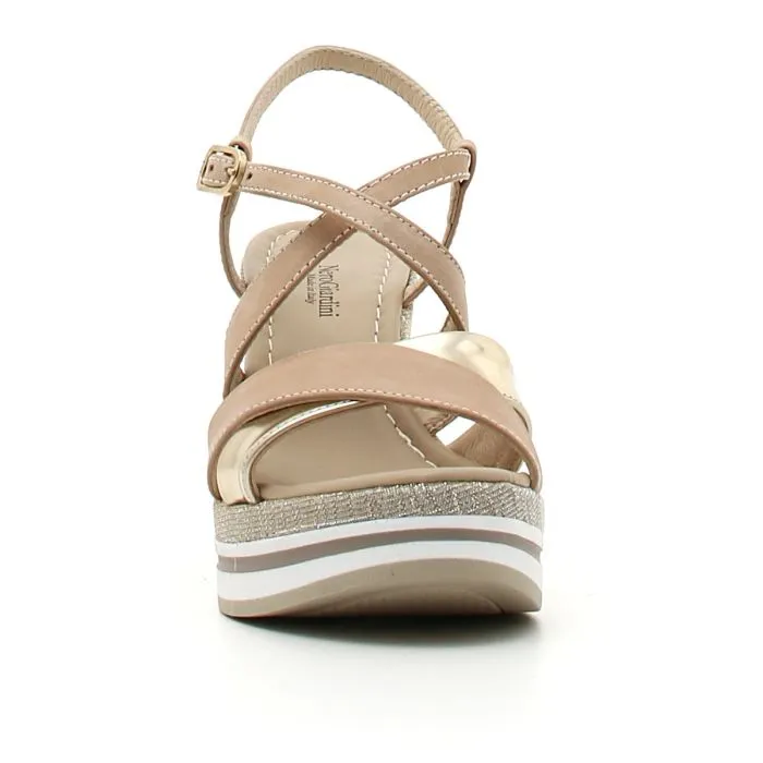 SANDALI CON ZEPPA IN PELLE