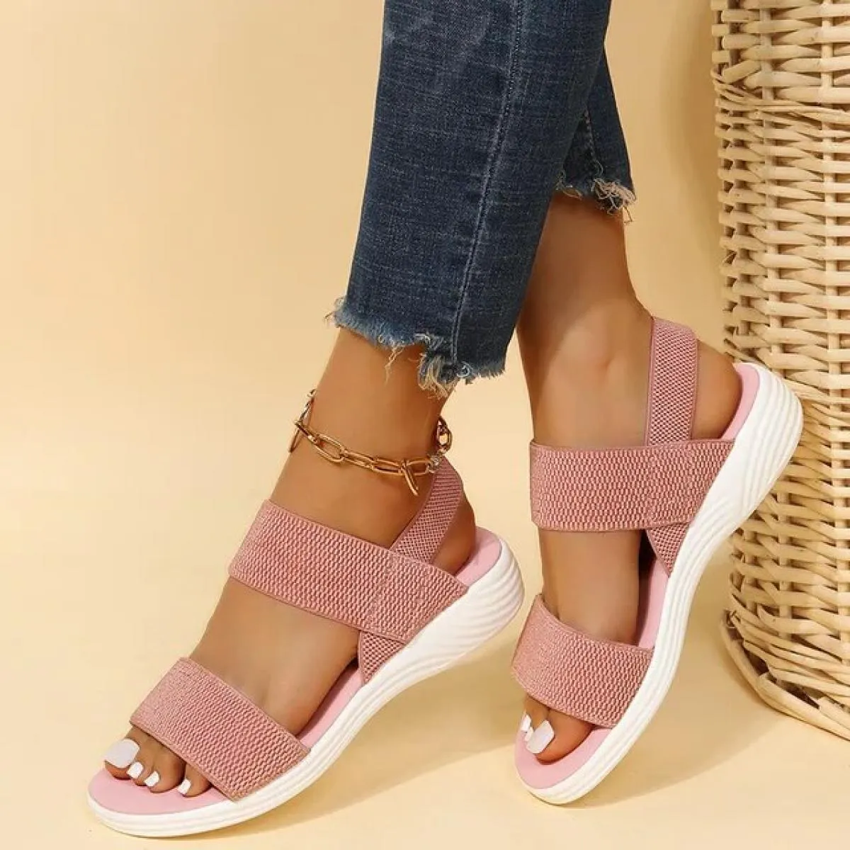 Sandali da donna Scarpe con zeppa alla moda per donna Sandali con plateau firmati Sandali da spiaggia per donna all'aperto Nuova