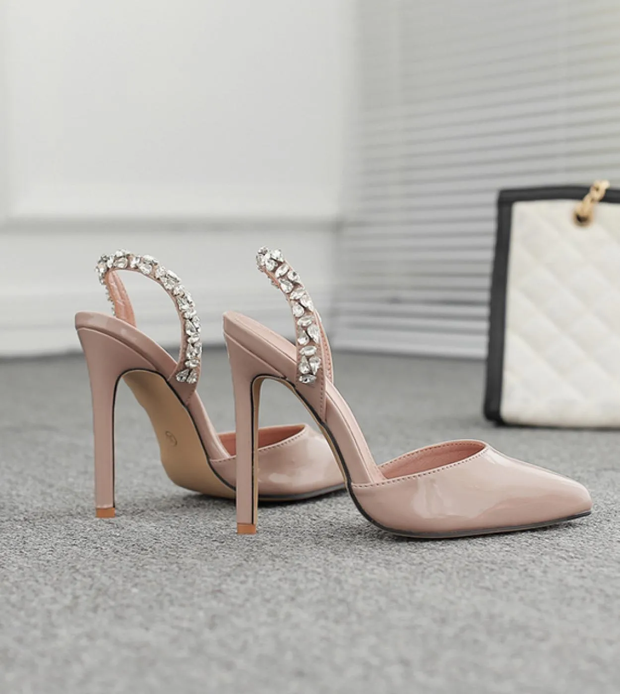 Sandali Donna Estate 2022 Scarpe da donna Eleganti tacchi alti Sandali a spillo Scarpe da sposa in cristallo con punta a punta W