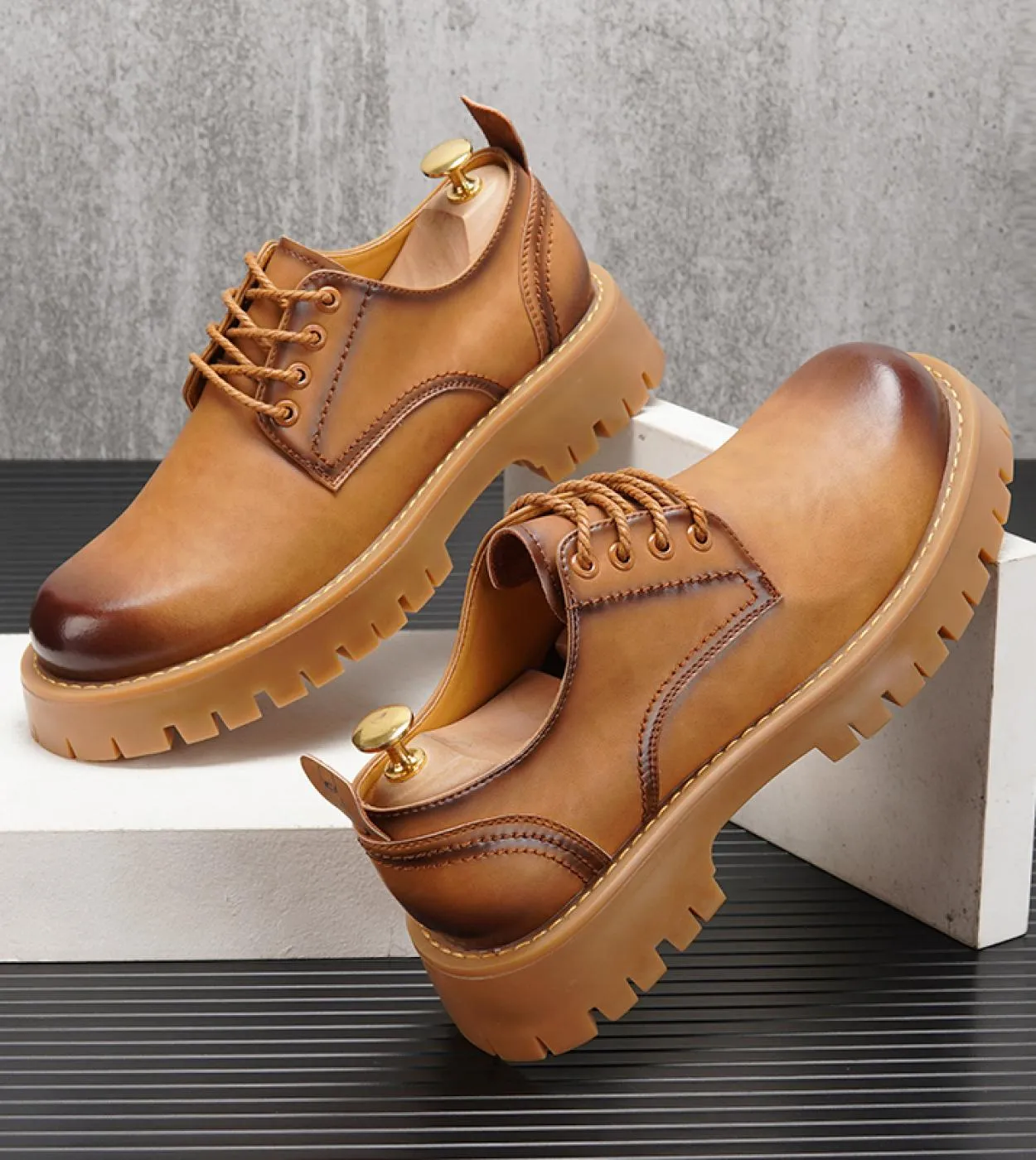 Scarpe da festa con plateau da uomo traspiranti Scarpe eleganti da uomo bianche con suola spessa Scarpe casual da uomo daffari