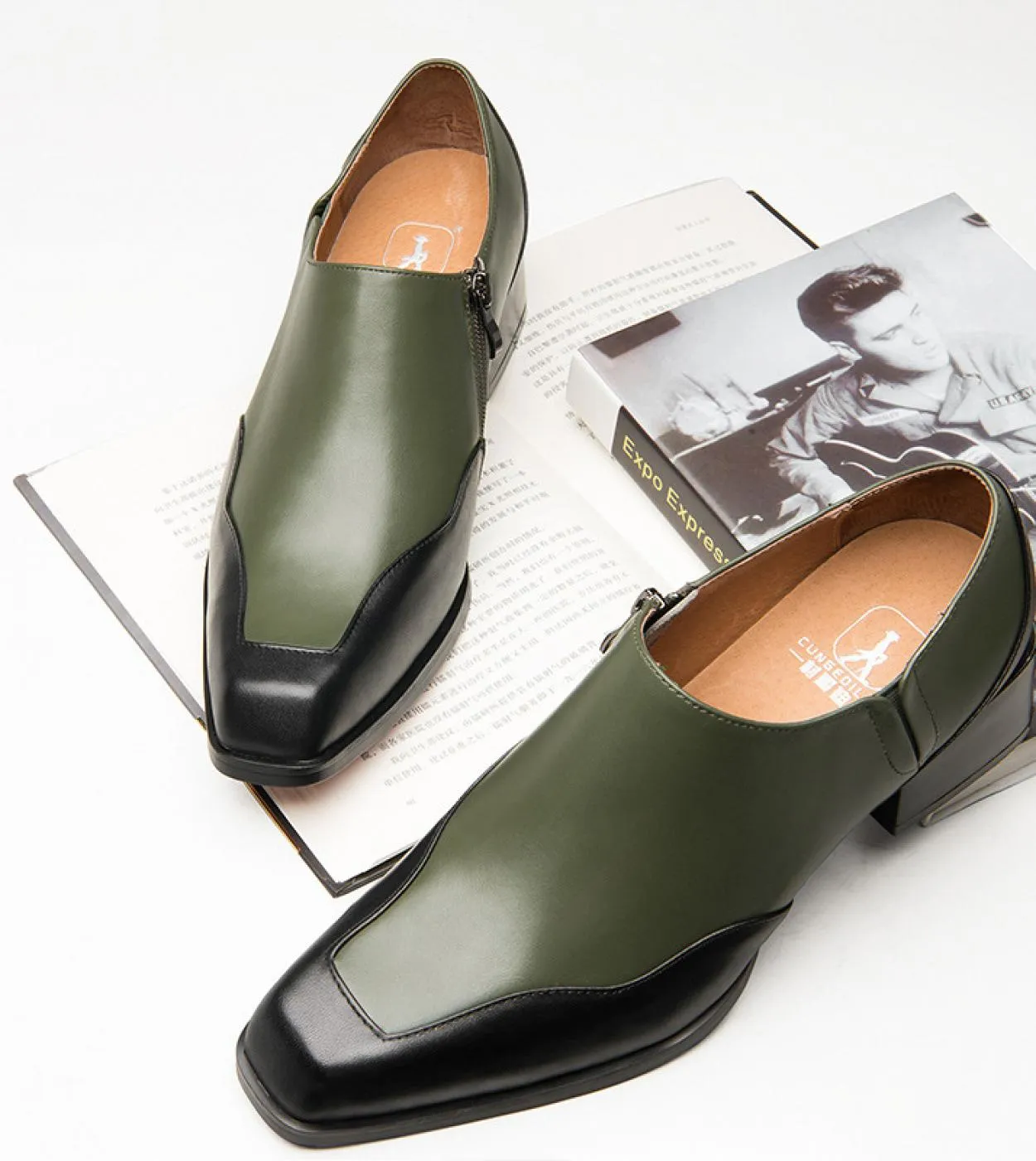 Scarpe eleganti da uomo in vera pelle di lusso 2022 Tendenza autunnale Nuovo stile Moda Scarpe casual in pelle da uomo verde con