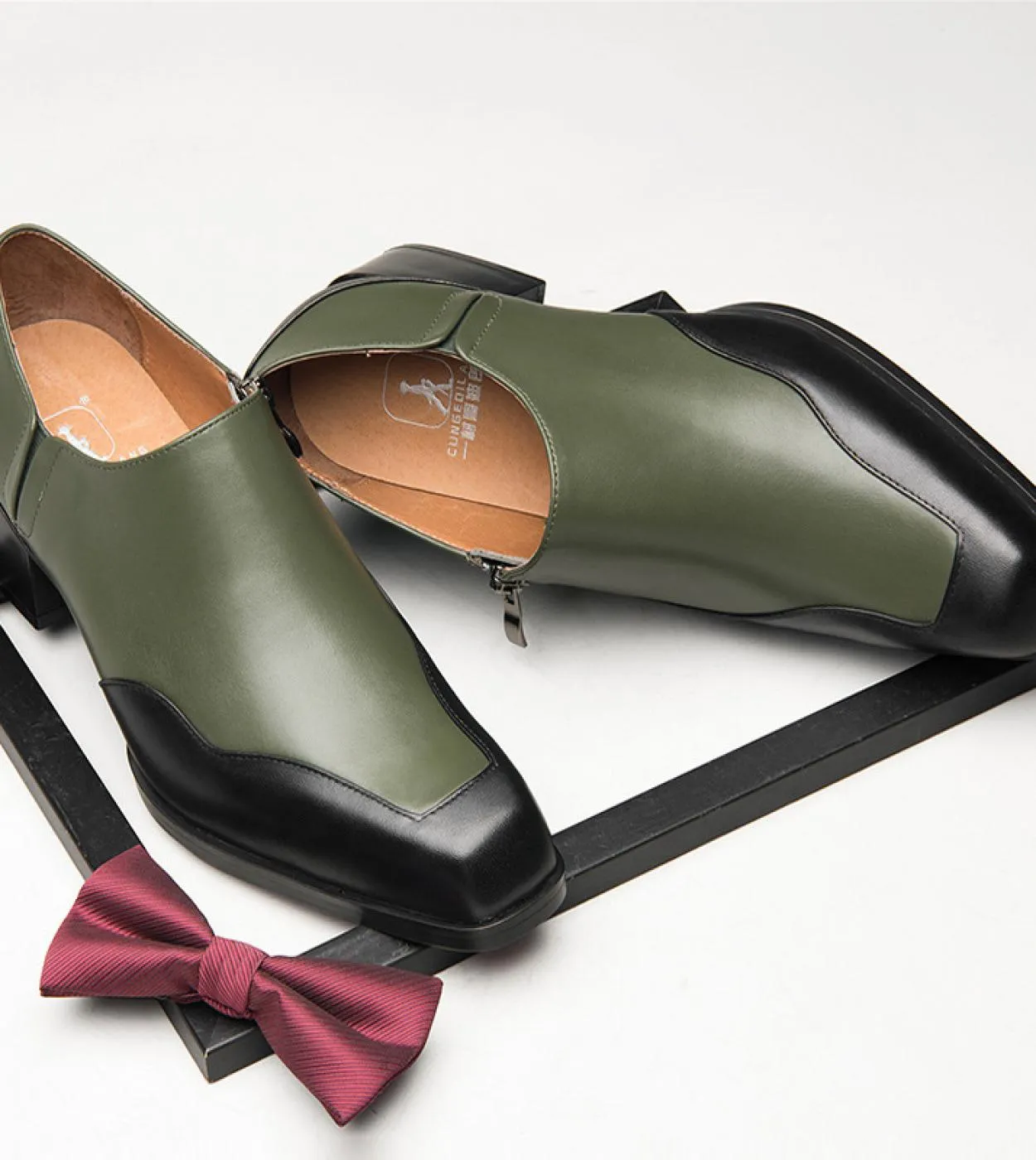 Scarpe eleganti da uomo in vera pelle di lusso 2022 Tendenza autunnale Nuovo stile Moda Scarpe casual in pelle da uomo verde con