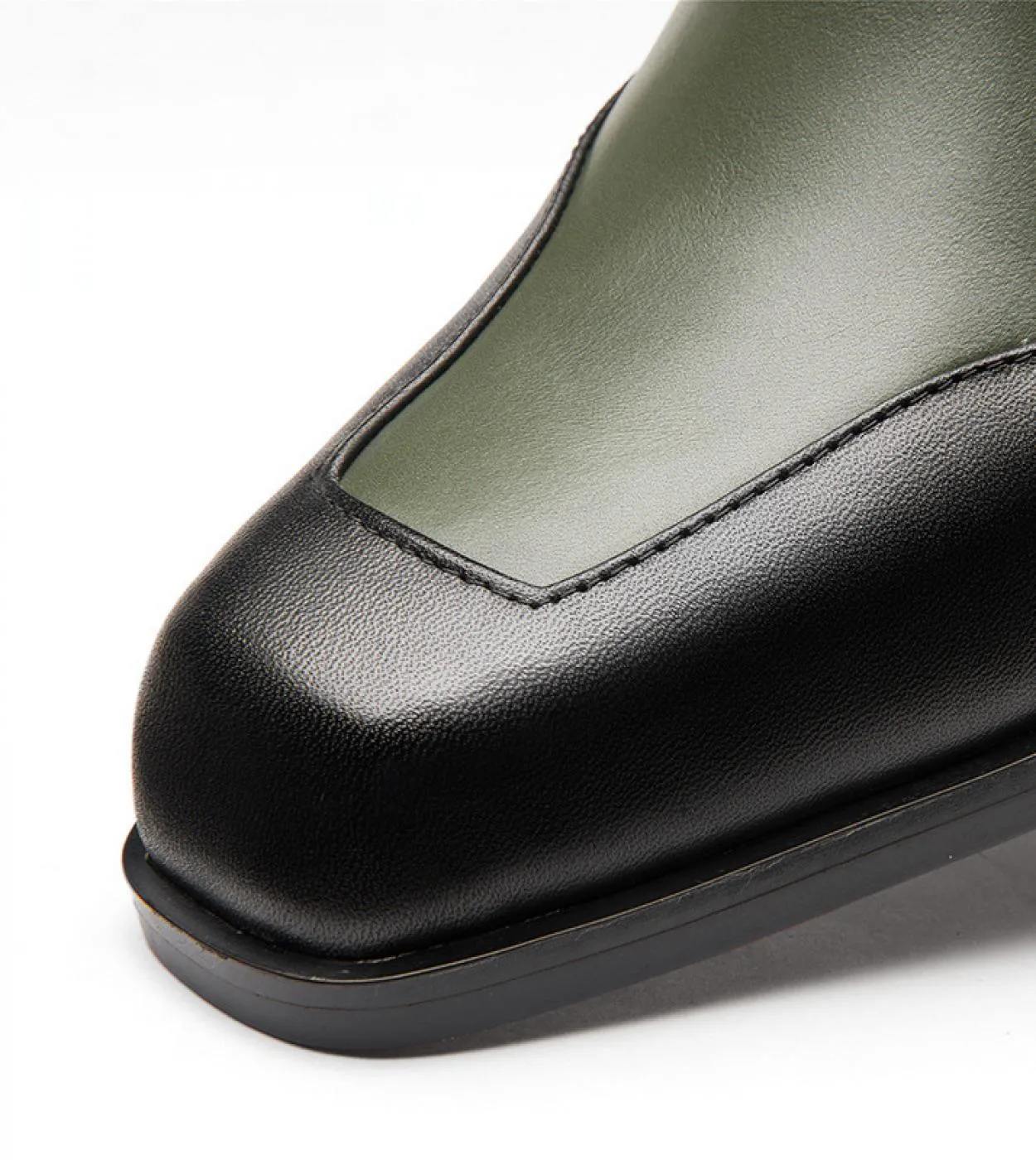 Scarpe eleganti da uomo in vera pelle di lusso 2022 Tendenza autunnale Nuovo stile Moda Scarpe casual in pelle da uomo verde con