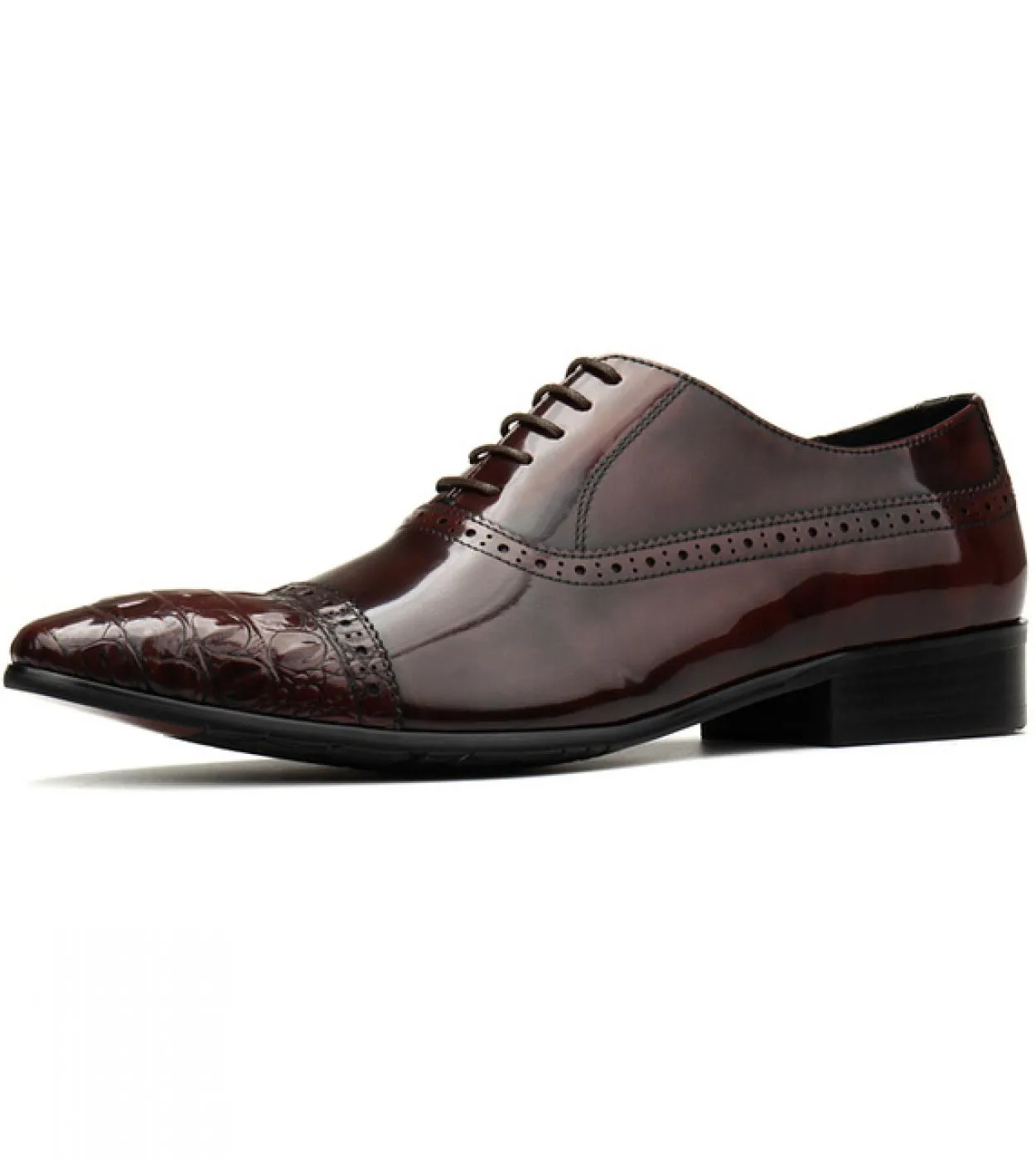 Scarpe eleganti nere da uomo Scarpe da uomo di lusso in vera pelle alla moda con motivo a coccodrillo in pelle verniciata da spo