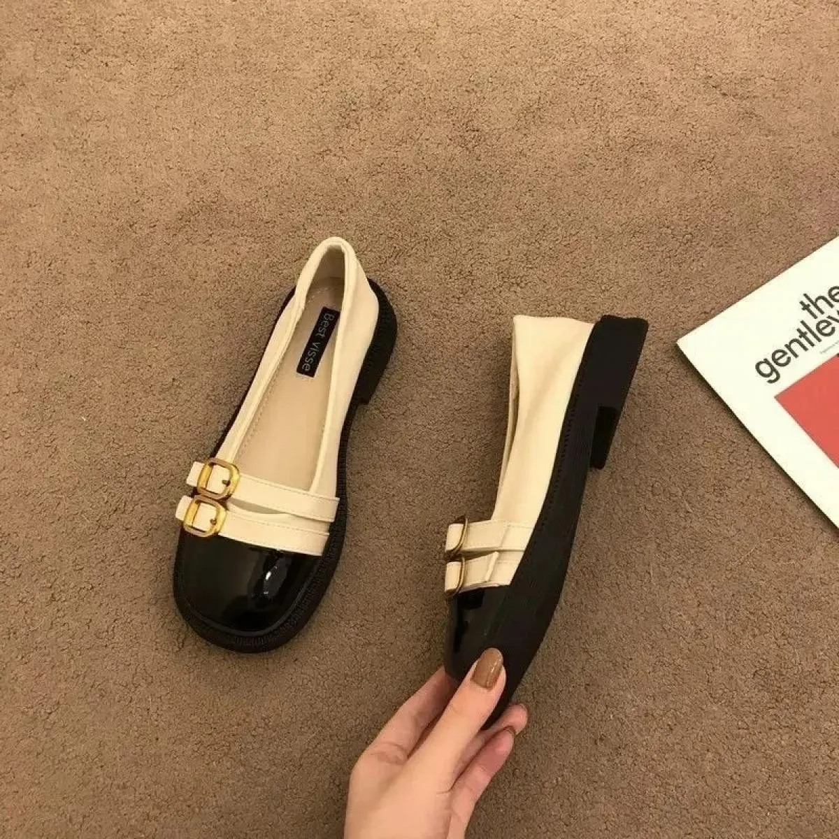 Scarpe stile nero da donna Tacco basso gotico bianco Calzature estive eleganti da donna Punta tonda