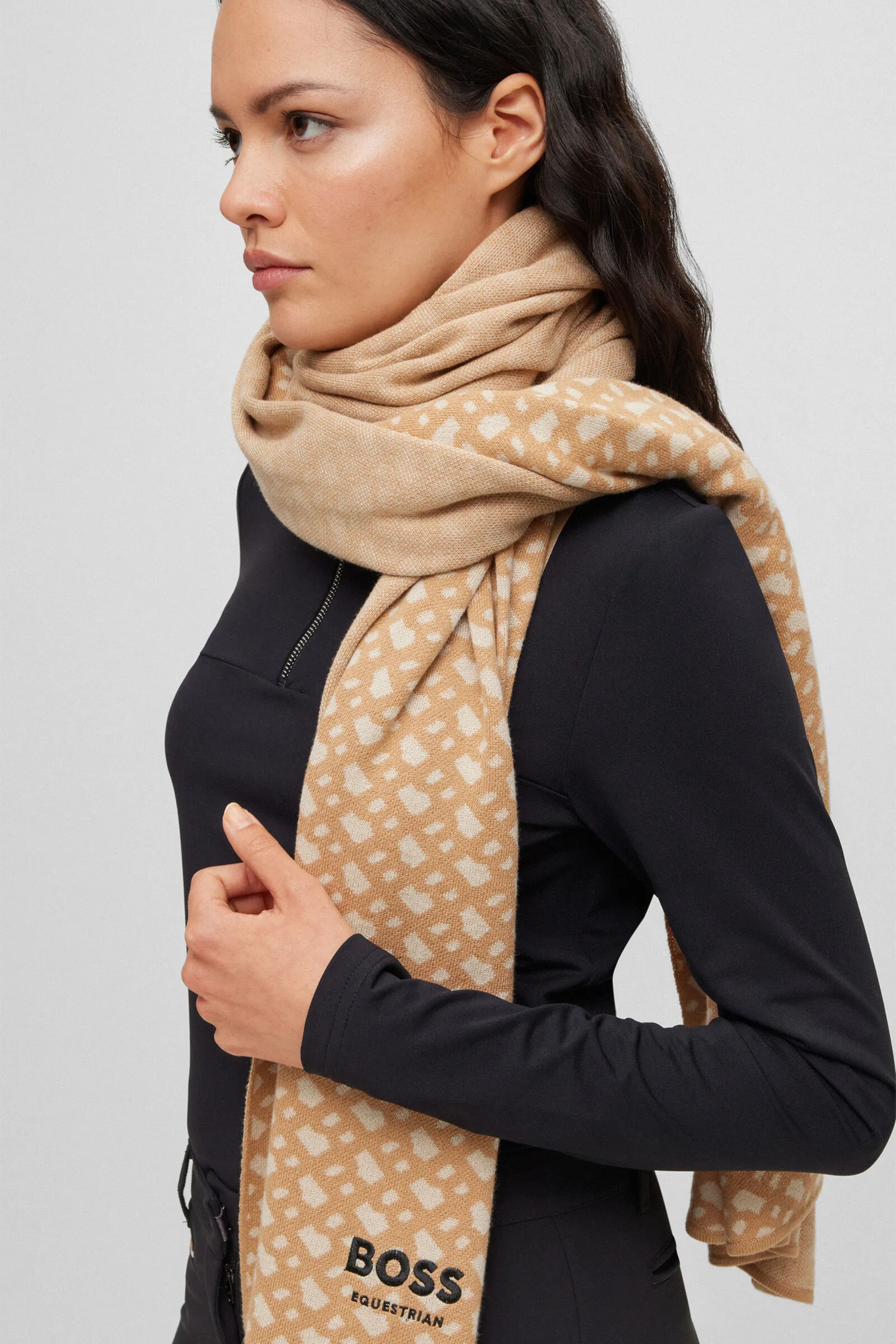 Sciarpa con monogramma Boss