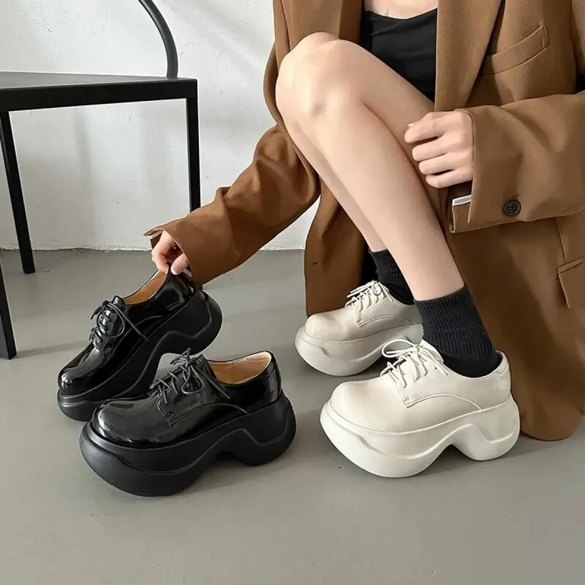 Sneakers robuste da donna autunnali 2024 scarpe con plateau stringate alla moda per donna scarpe da donna durevoli maggiorate al
