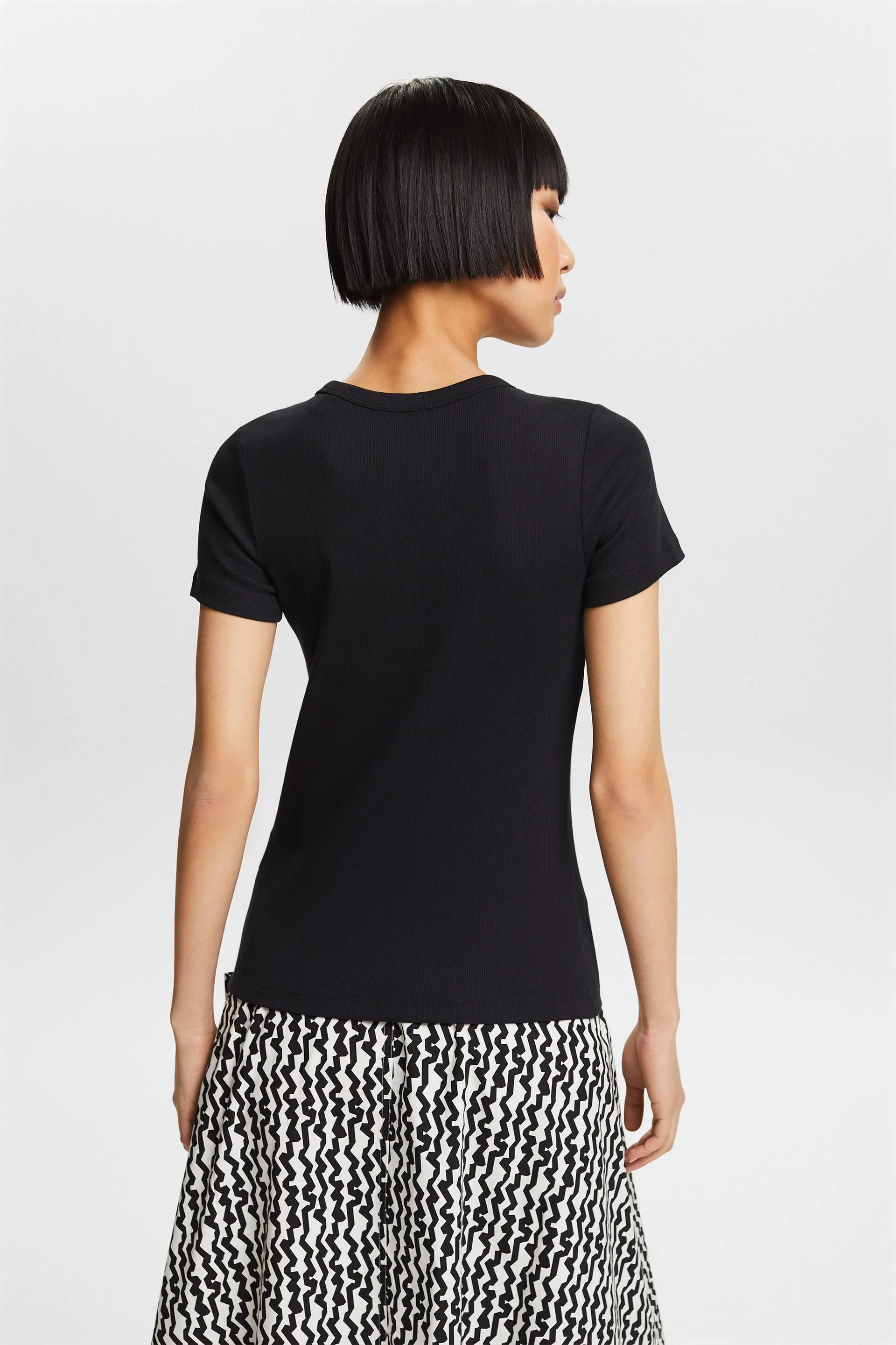 T-shirt con logo e strass