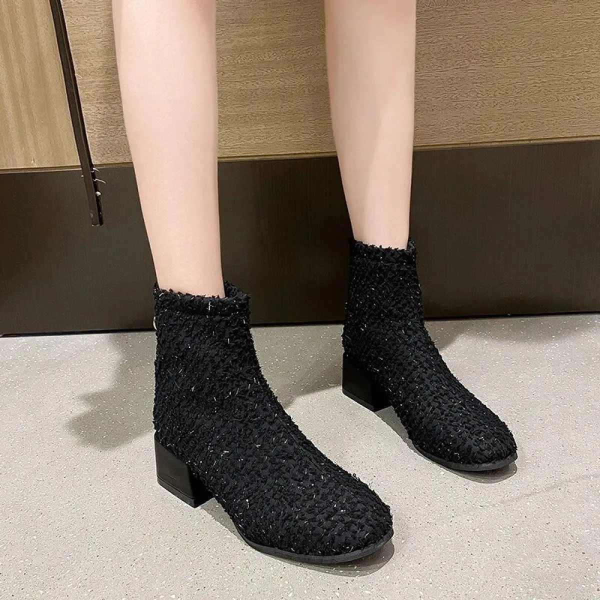 Taglie forti 35 42 Stivali da donna di moda moderna Testa tonda Cerniera posteriore Comodo tacco alto solido in pelle scamosciat
