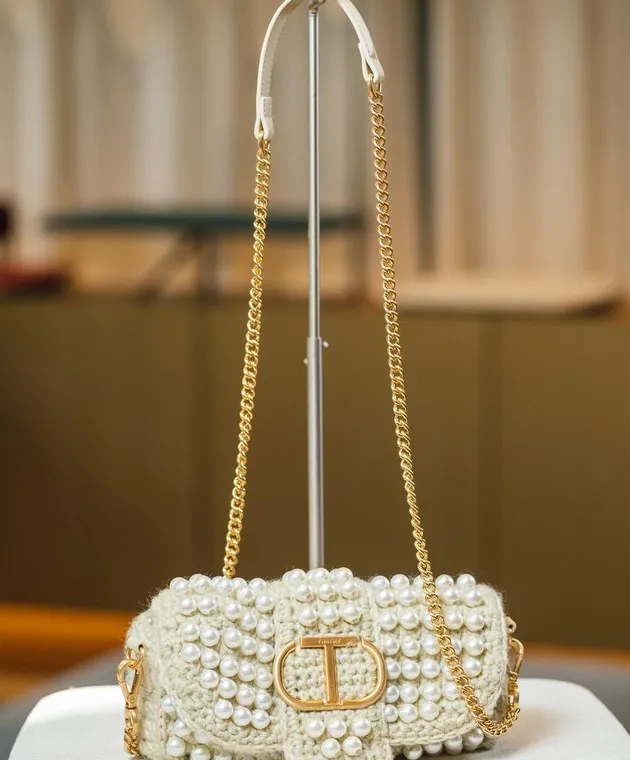 Twinset Borsa baguette Amie in maglia beige con perline 242TB7150